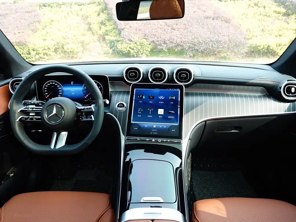 Mercedes-Benz GLC 2023 GLC 260 L 4MATIC luxury model 5 seats купить на сайте DeffCars