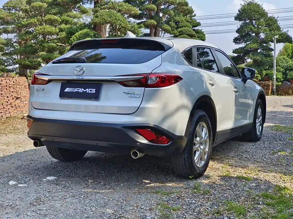 Mazda CX-4 2018 2.0L automatic two-wheel drive Blue Sky Vibrant Edition National V купить на сайте DeffCars