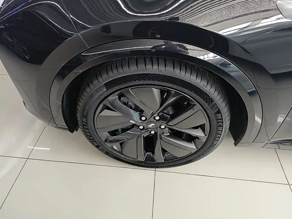 Ideal L8 2024 Ultra купить на сайте DeffCars