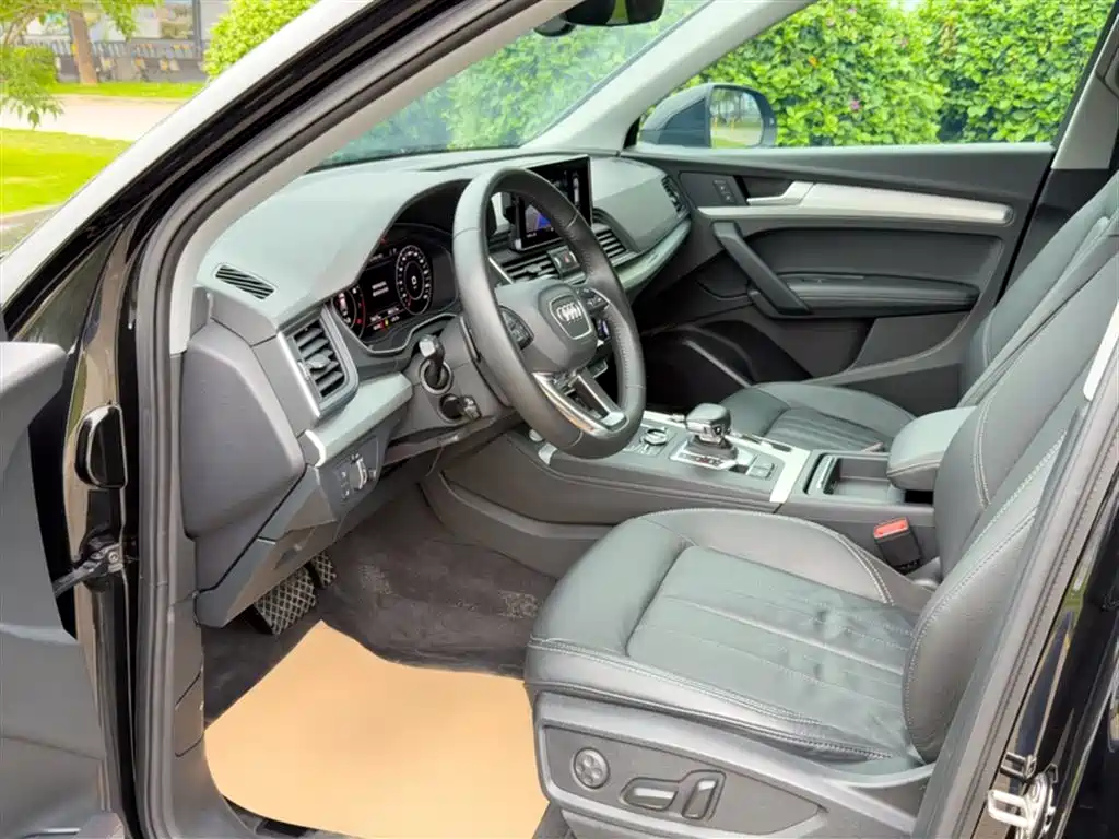 Audi Q5L 2020 facelift 40 TFSI enjoys fashionable style купить на сайте DeffCars