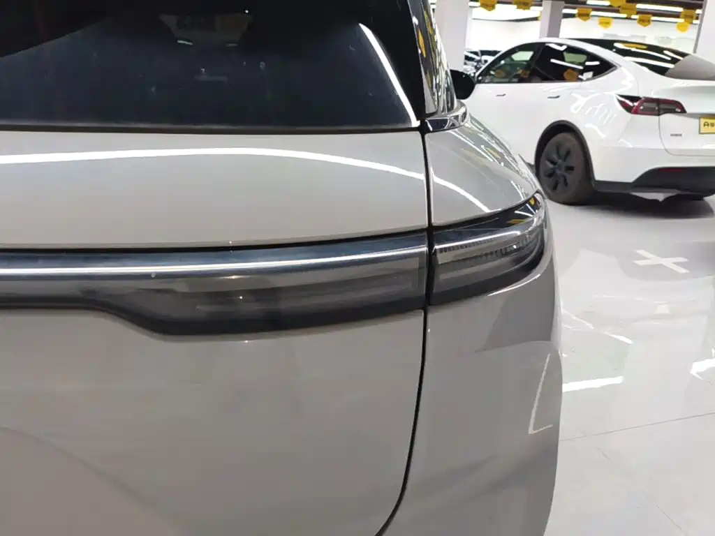 NIO ES6 2023 model 100kWh купить на сайте DeffCars
