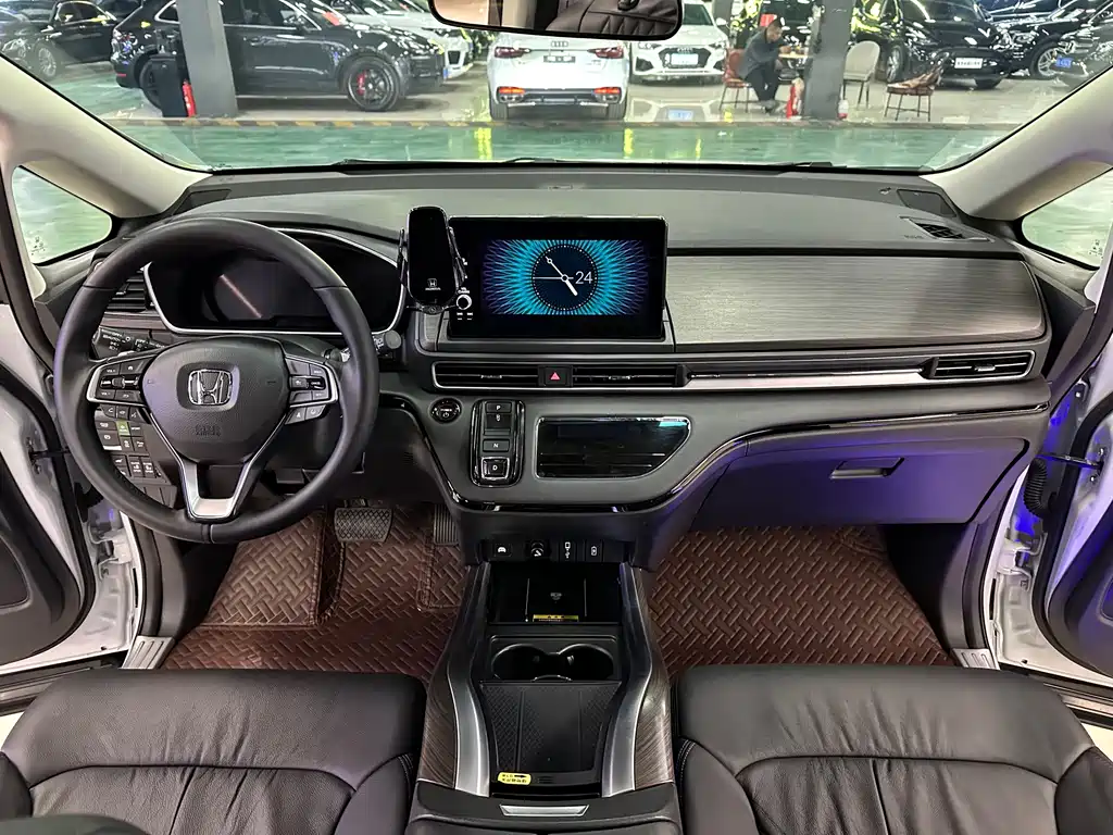 Alison 2024 2.0L e:HEV Deluxe Edition купить на сайте DeffCars