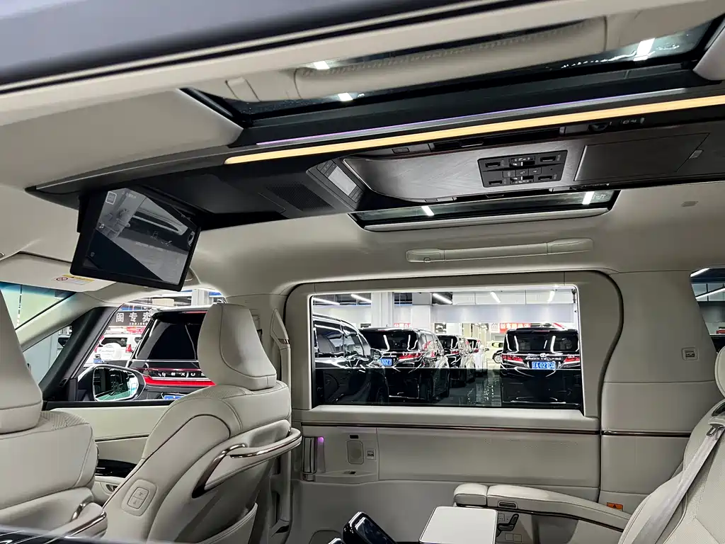 Lexus LM 2025 500h six-seater premium version купить на сайте DeffCars