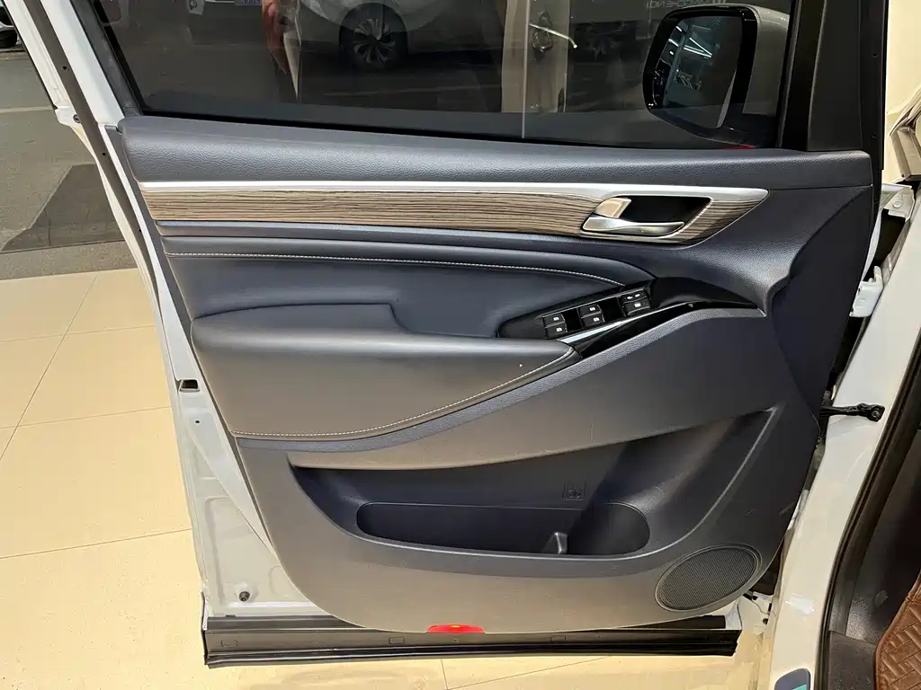 Trumpchi M8 2023 Lingxiu Series 390T Flagship Edition купить на сайте DeffCars