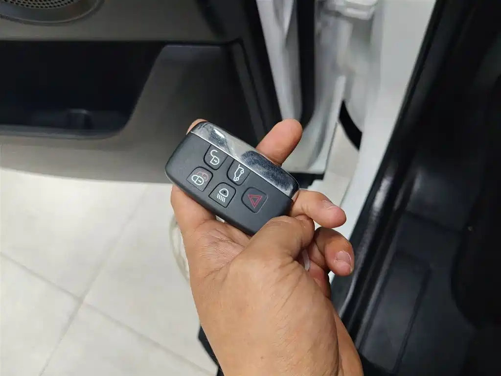 Discovery Shenxing 2018 240PS PURE Edition купить на сайте DeffCars