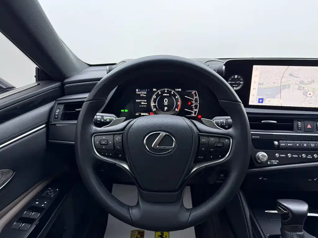 Lexus ES 2023 200 Excellence Edition купить на сайте DeffCars