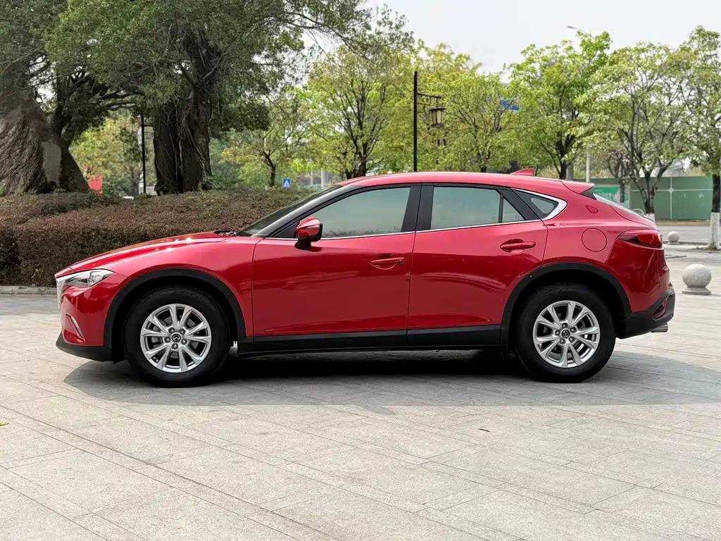 Mazda CX-4 2018 2.0L automatic two-wheel drive Blue Sky Vibrant Edition National V купить на сайте DeffCars