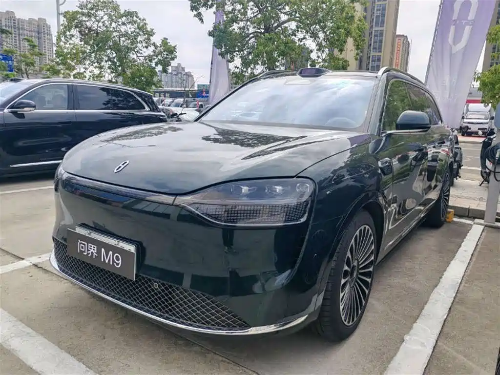 Wenjie M9 2025 pure electric Ultra version 100kWh 6-seater version (192-line lidar) купить на сайте DeffCars