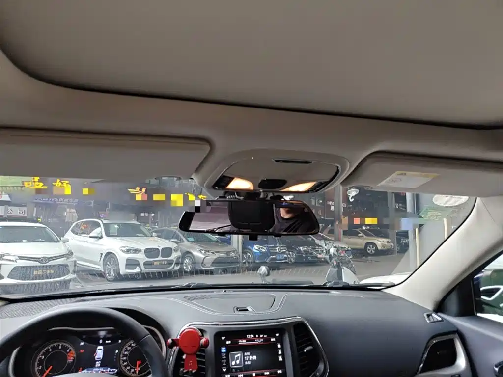 Liberty Light 2017 2.4L Leading Smart Edition купить на сайте DeffCars