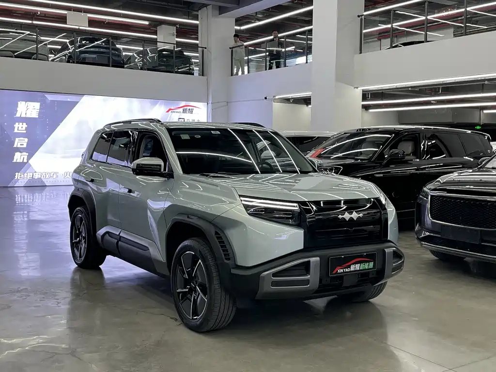 Titanium 3 2025 501KM four-wheel drive Max version купить на сайте DeffCars