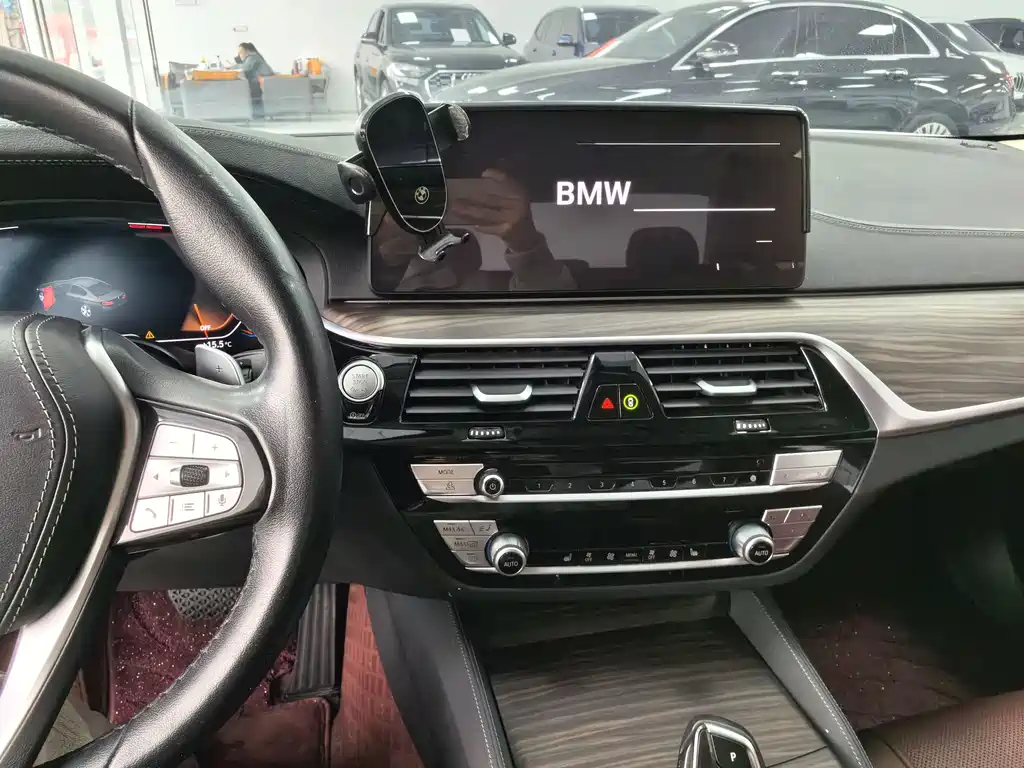 BMW 5 Series 2022 facelift 2 530Li leading model luxury package купить на сайте DeffCars