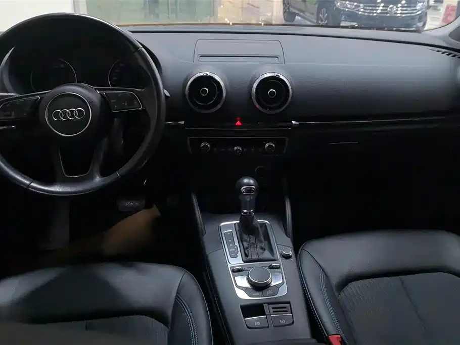 Audi A3 2019 Limousine 35 TFSI Fashion Type National VI купить на сайте DeffCars