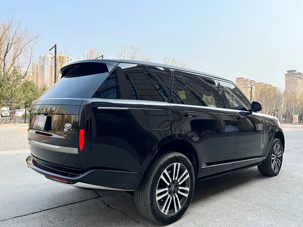 Range Rover 2024 3.0 L6 400PS Extended Edition купить на сайте DeffCars