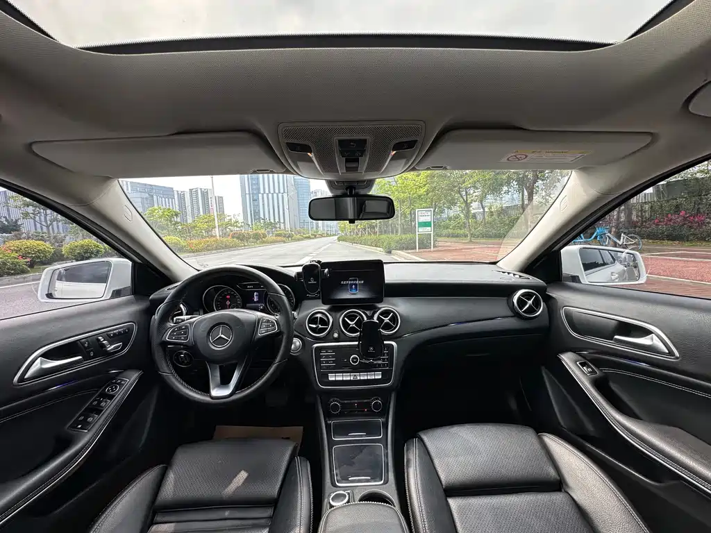 Mercedes-Benz GLA 2018 GLA 200 Fashion Model купить на сайте DeffCars