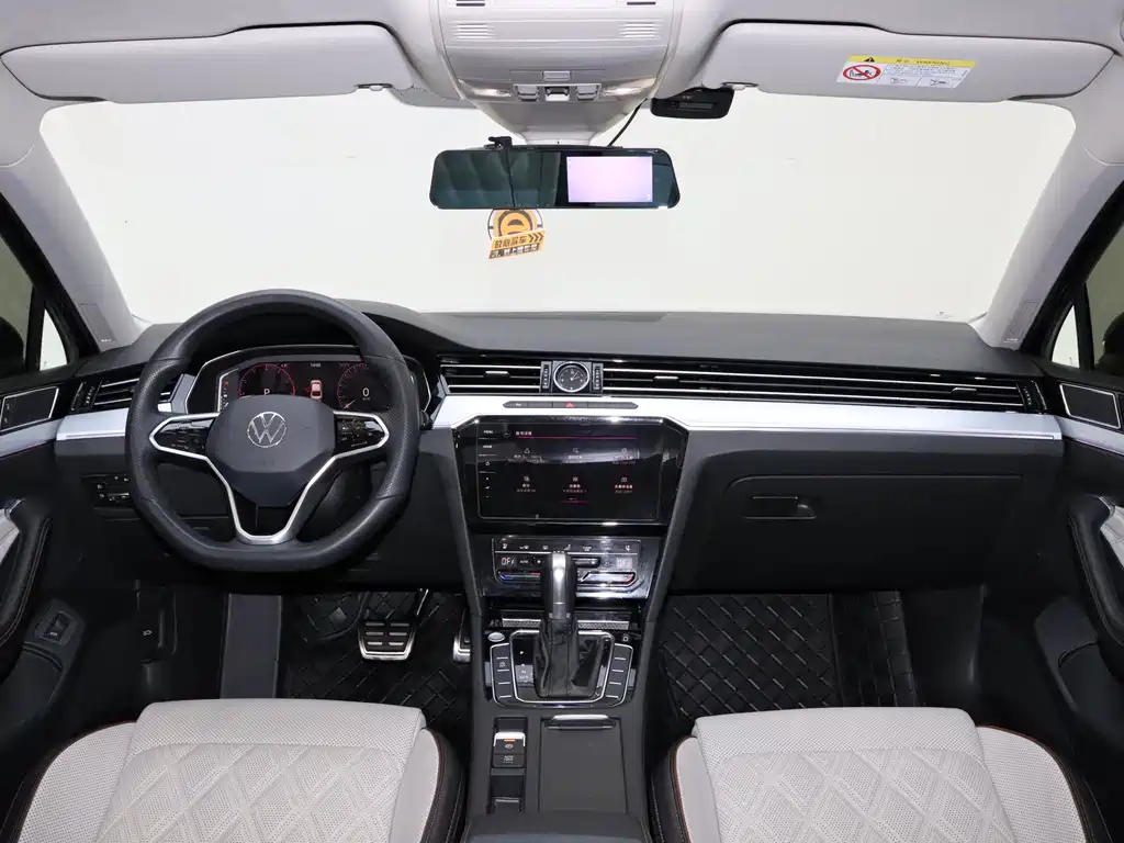 Magotan 2023 2 million commemorative edition 330TSI DSG luxury model купить на сайте DeffCars