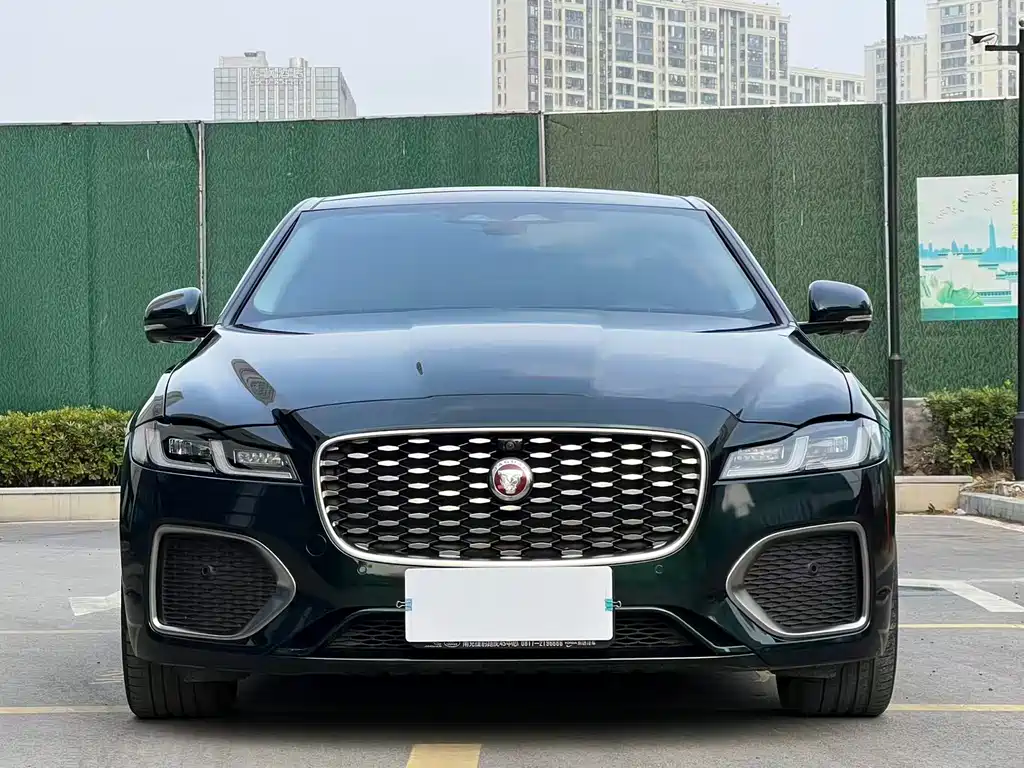 Jaguar XFL 2022 XFL 2.0T P250 two-wheel drive exclusive luxury version купить на сайте DeffCars