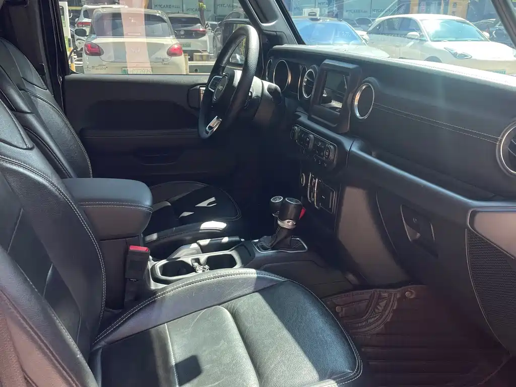 Wrangler 2019 2.0T Sahara Four Door Edition Country VI купить на сайте DeffCars