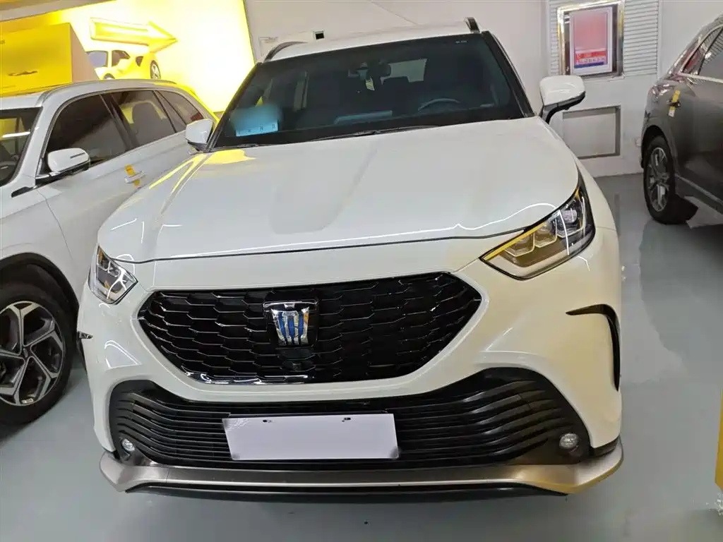 Crown Lufang 2023 2.5L HEV four-wheel drive elite version купить на сайте DeffCars