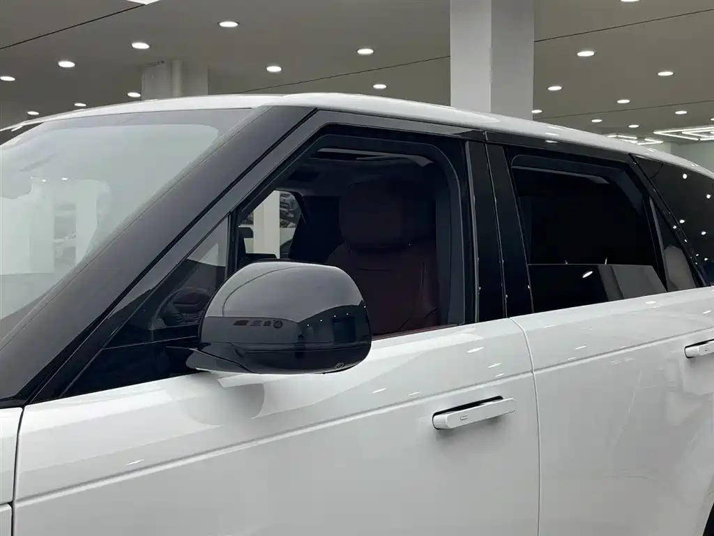 Range Rover Sport 2024 400PS Dynamic SE купить на сайте DeffCars