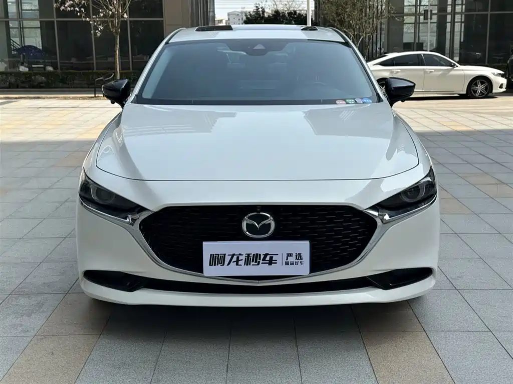 Mazda3 Angkesela 2022 2.0L Automatic Zhiya Obsidian Edition купить на сайте DeffCars