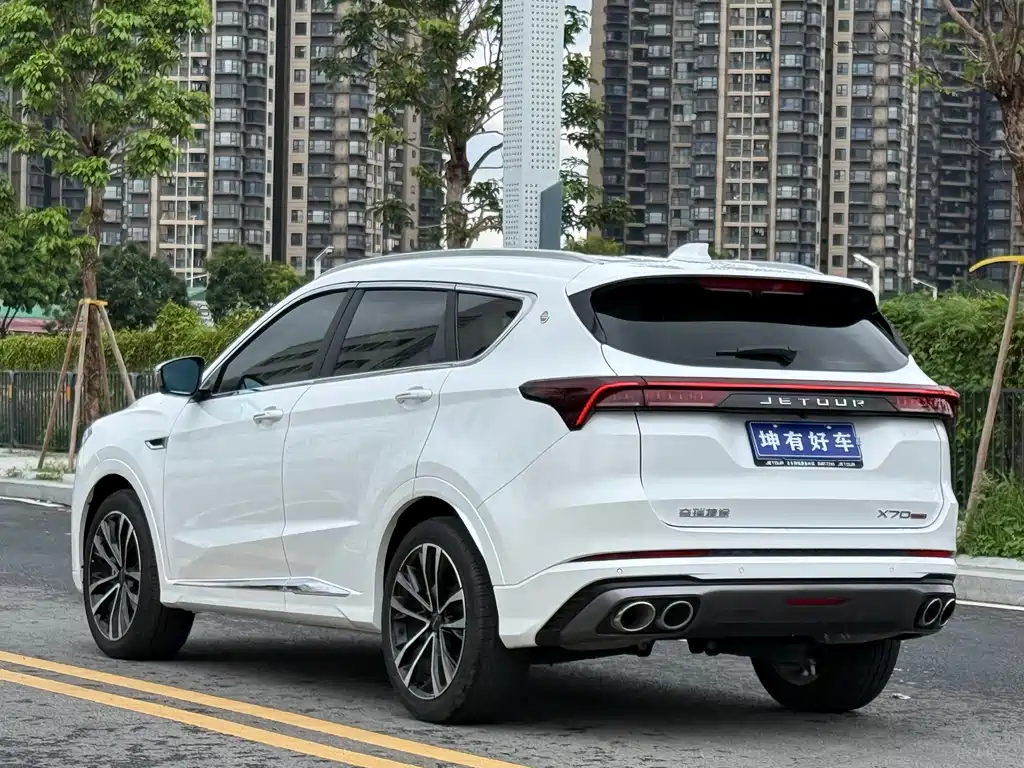 Jietu X70 PLUS 2021 1.6T DCT PRO 7-seater купить на сайте DeffCars