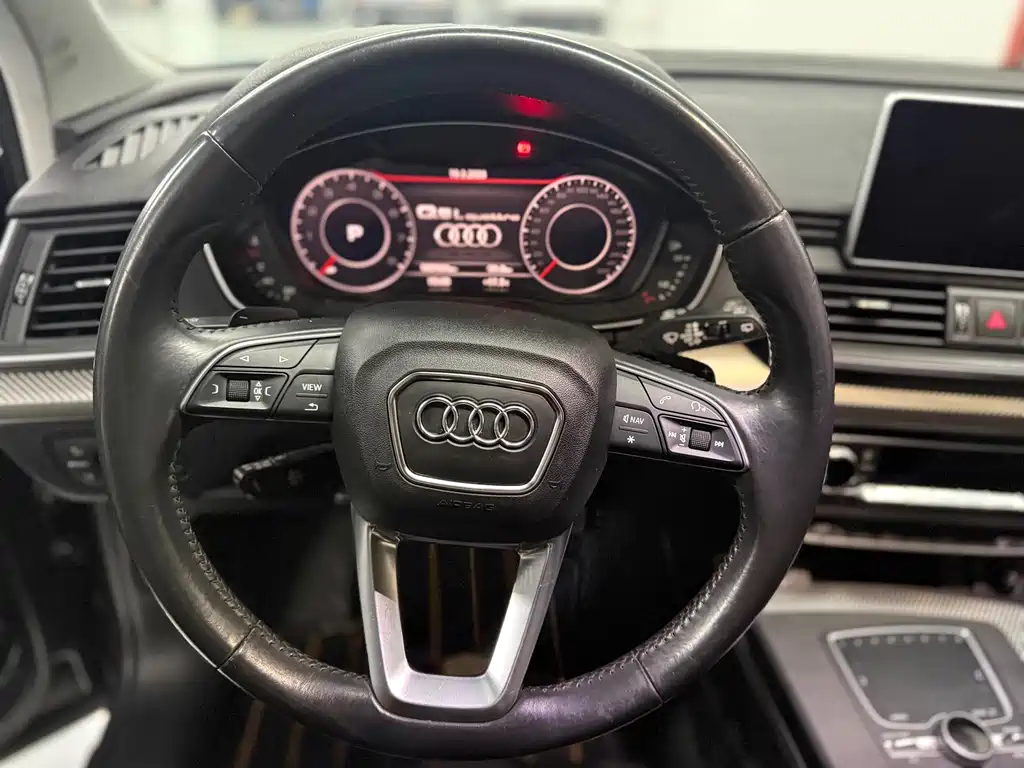 Audi Q5L 2018 45 TFSI Exclusive Fashion Model National VI купить на сайте DeffCars