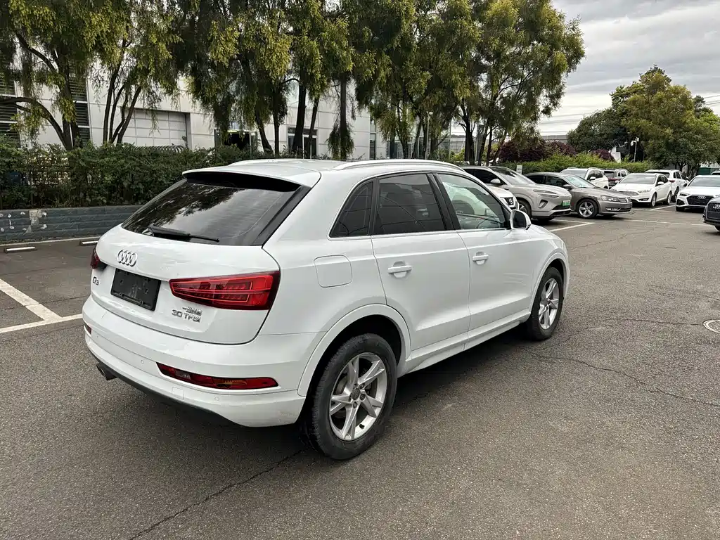 Audi Q3 2018 30th Anniversary Model 30 TFSI Fashion Model купить на сайте DeffCars