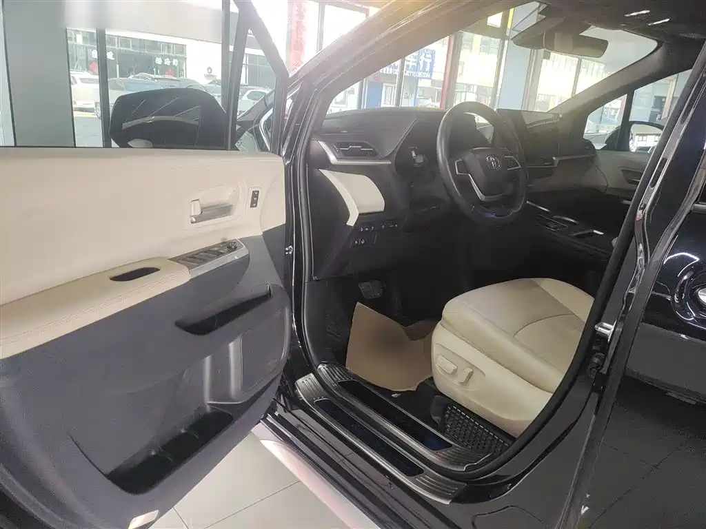 Grevia 2023 2.5L Hybrid Premium PLUS Edition купить на сайте DeffCars