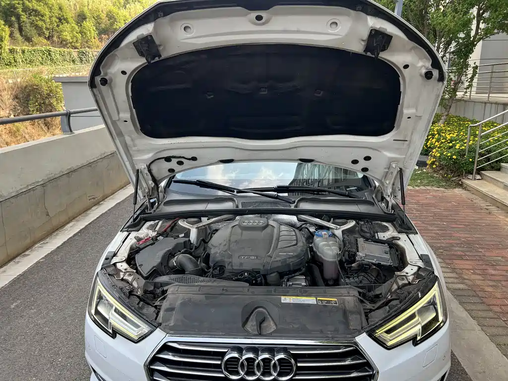 Audi A4L 2018 30th Anniversary Model 40 TFSI Enterprising купить на сайте DeffCars