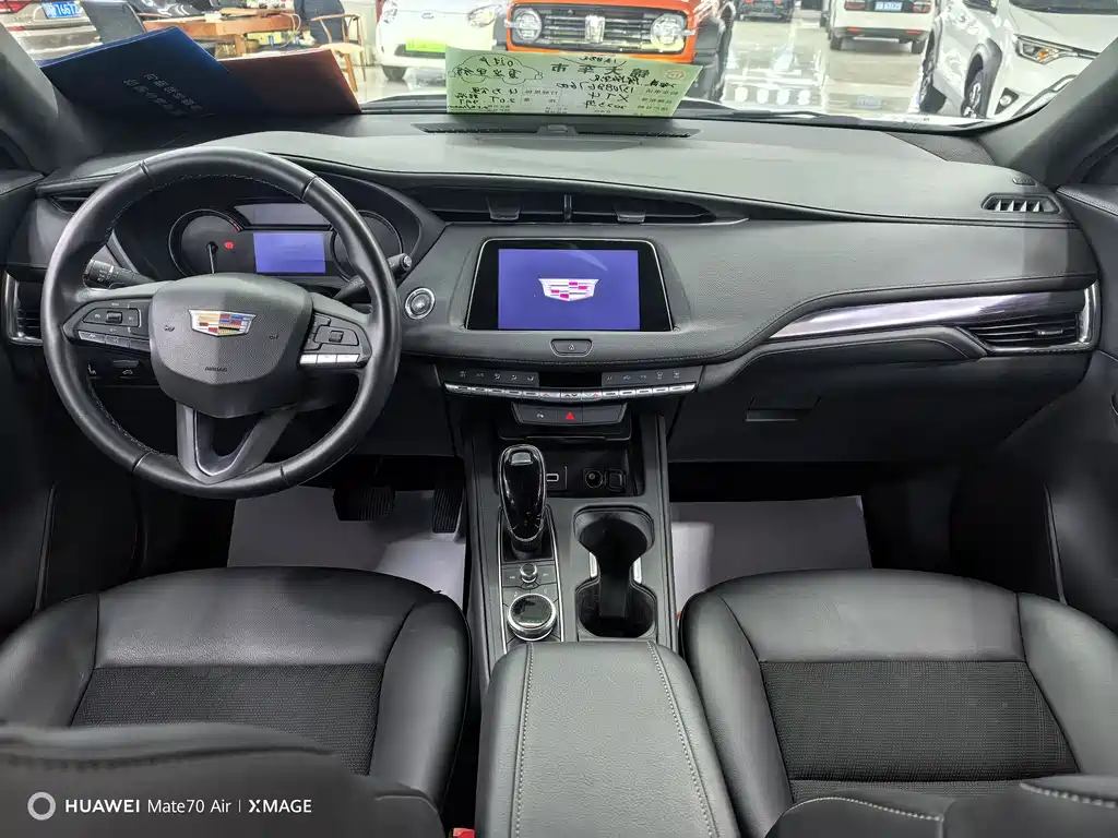 Cadillac XT4 2023 28T two-wheel drive fashion model купить на сайте DeffCars