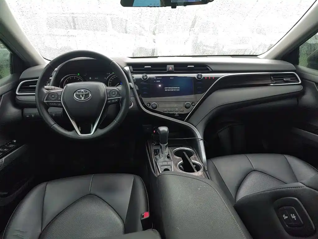Camry 2019 2.5G Deluxe Edition National VI купить на сайте DeffCars