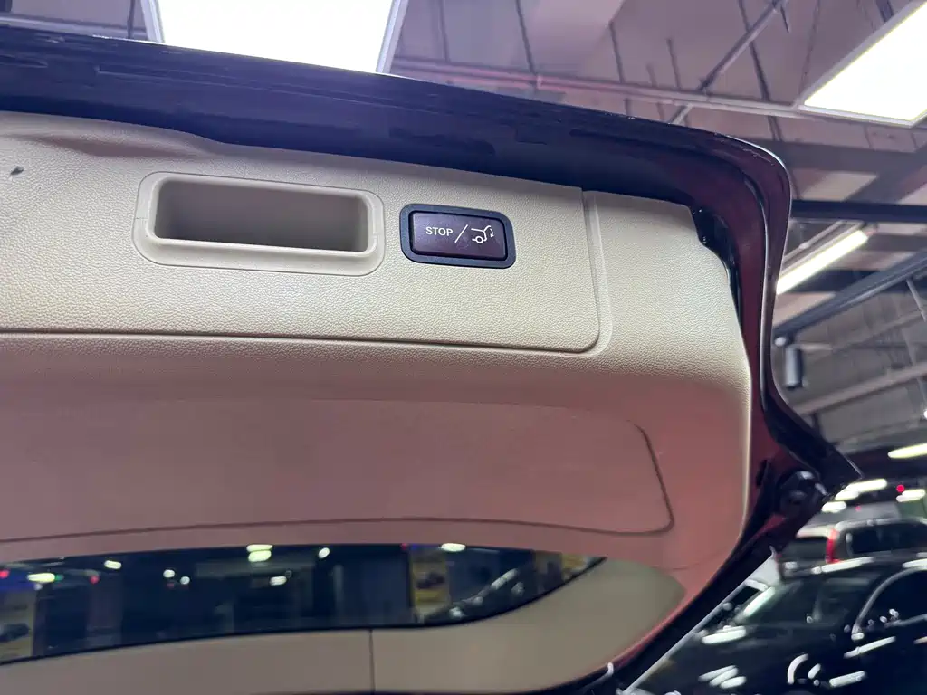 Mercedes-Benz R-Class 2015 R 400 4MATIC Business Type купить на сайте DeffCars