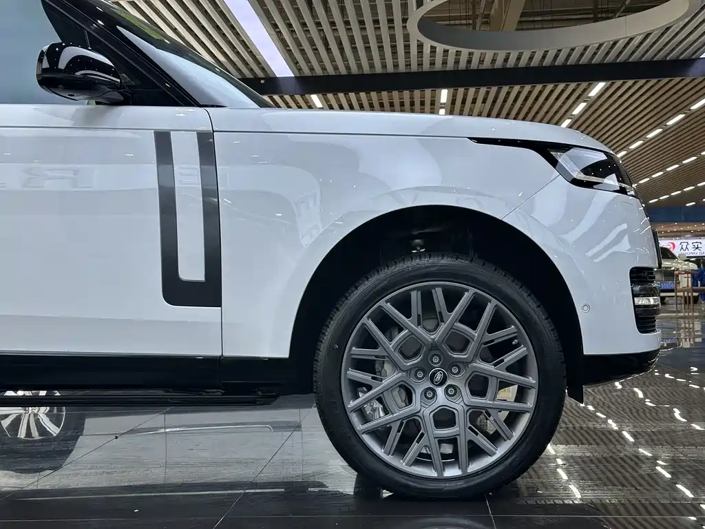 Range Rover 2023 3.0 L6 400PS Seven-seater Extended Edition купить на сайте DeffCars