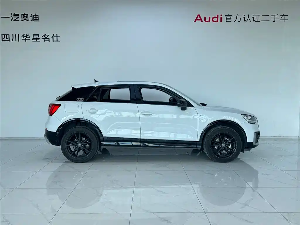 Audi Q2L 2021 35 TFSI fashionable and dynamic купить на сайте DeffCars