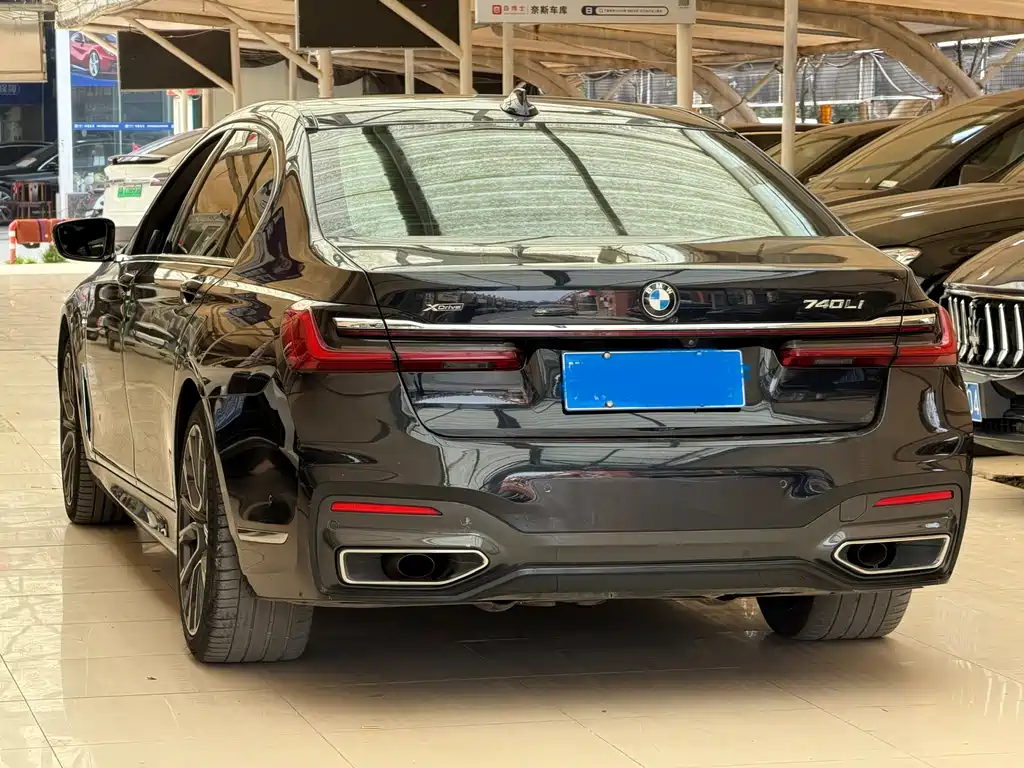 BMW 7 Series 2022 740Li xDrive Executive M Sports Package купить на сайте DeffCars