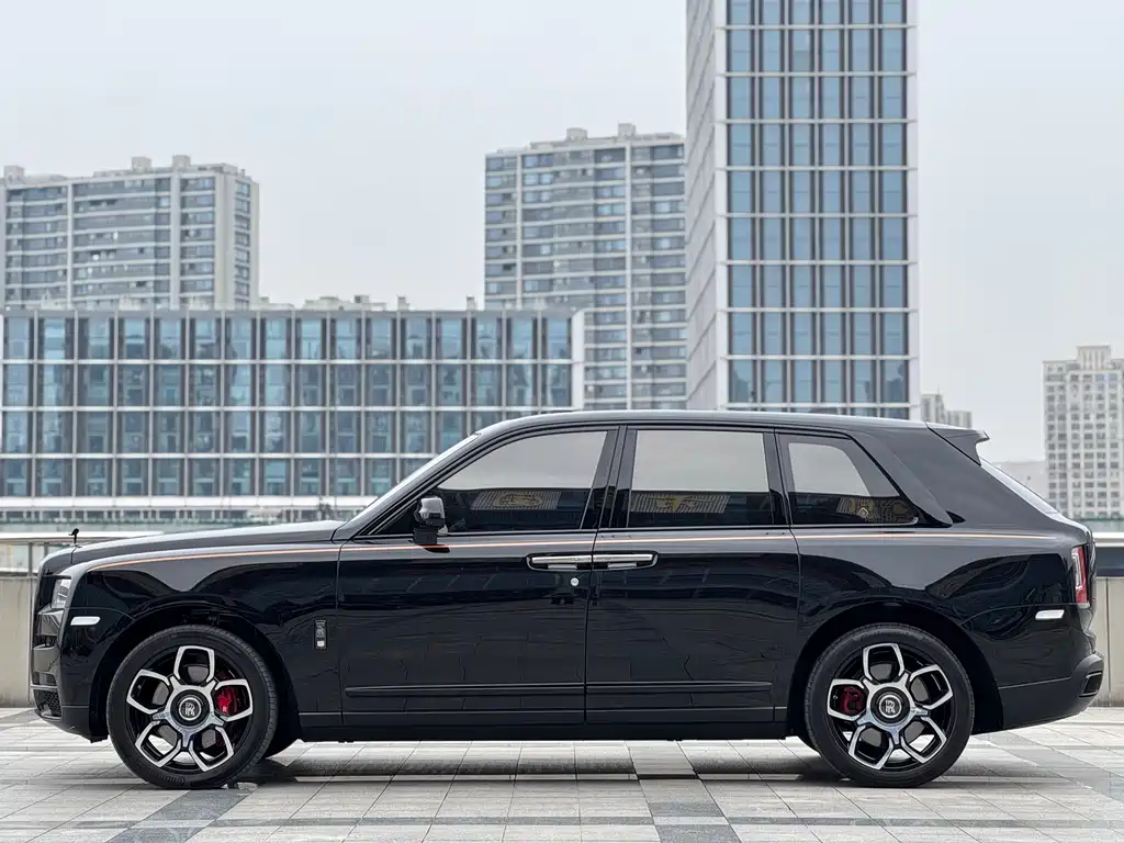 Cullinan 2020 Black Badge купить на сайте DeffCars
