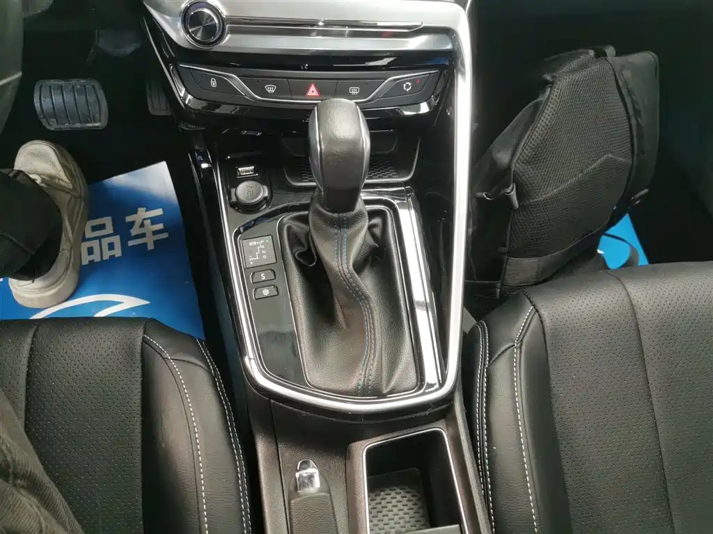 Peugeot 308 2018 1.6L automatic luxury version купить на сайте DeffCars