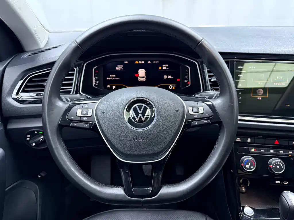 T-ROC 2022 model 280TSI DSG two-wheel drive comfort PLUS купить на сайте DeffCars