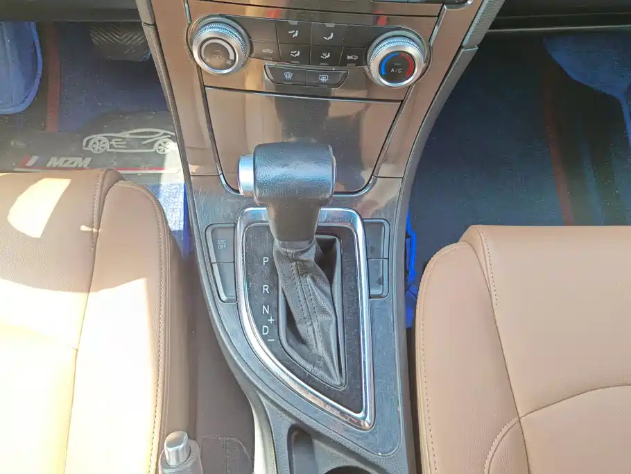 Zhonghua V5 2016 1.5T automatic two-wheel drive intelligent купить на сайте DeffCars