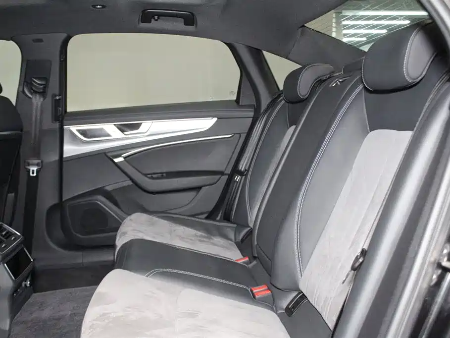 Audi A6L 2024 45 TFSI Premium Dynamic Model купить на сайте DeffCars