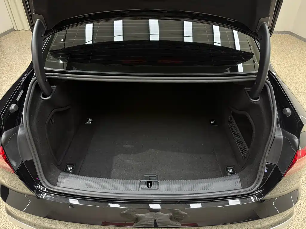 Audi A4L 2020 40 TFSI Fashionable and Dynamic купить на сайте DeffCars