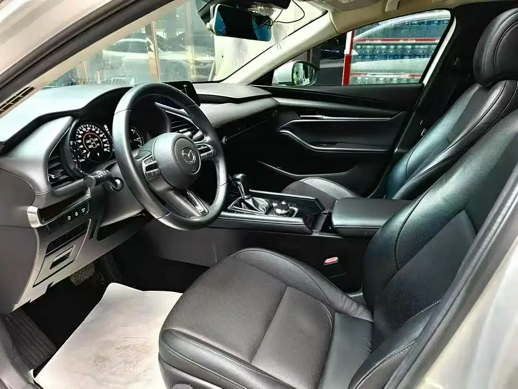 Mazda3 Angkesela 2020 2.0L Automatic Premium Edition купить на сайте DeffCars