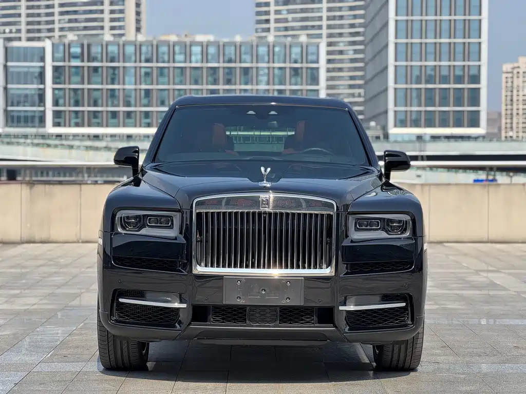 Cullinan 2018 four-seat version купить на сайте DeffCars