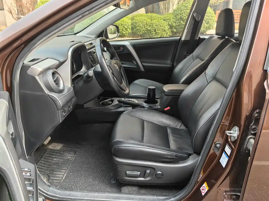 RAV4 Rongfang 2018 2.5L automatic four-wheel drive Elite i version купить на сайте DeffCars