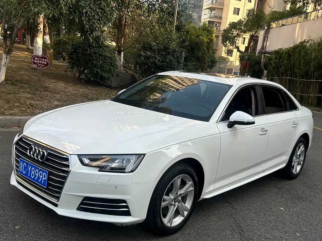 Audi A4L 2018 30th Anniversary Model 40 TFSI Enterprising купить на сайте DeffCars