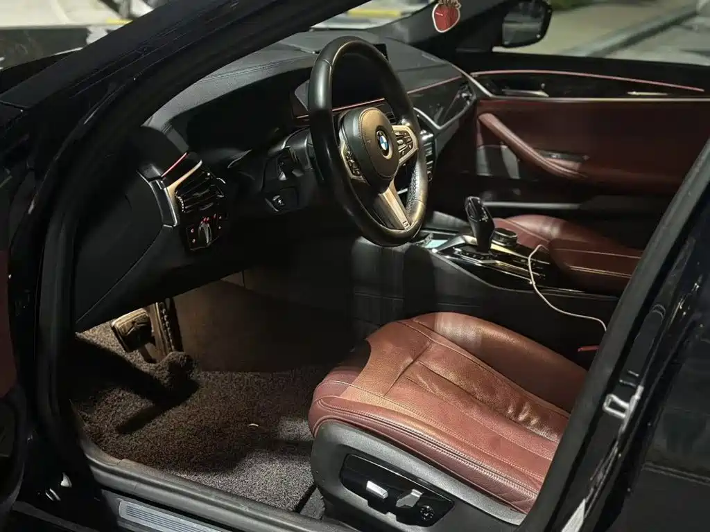 BMW 5 Series 2019 530Li Exclusive M Sports Package купить на сайте DeffCars