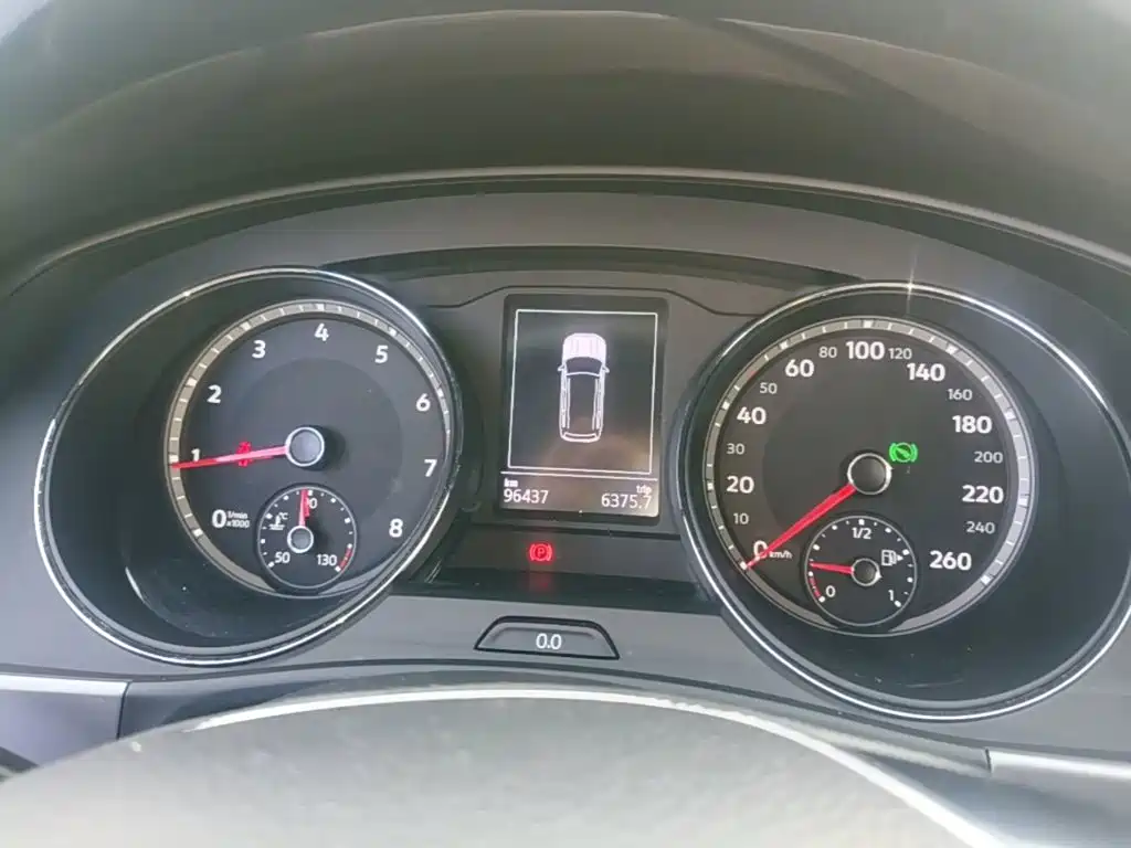 Touron 2017 380TSI four-wheel drive comfort version купить на сайте DeffCars