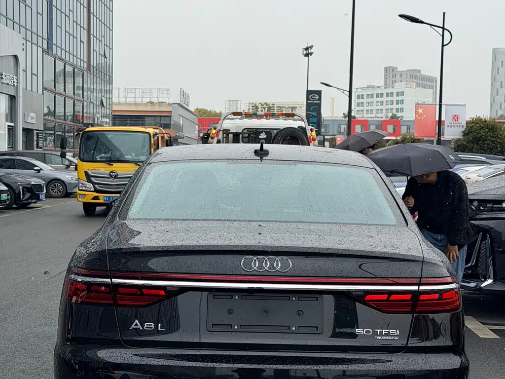 Audi A8 2025 A8L 50 TFSI quattro Premium Selection купить на сайте DeffCars