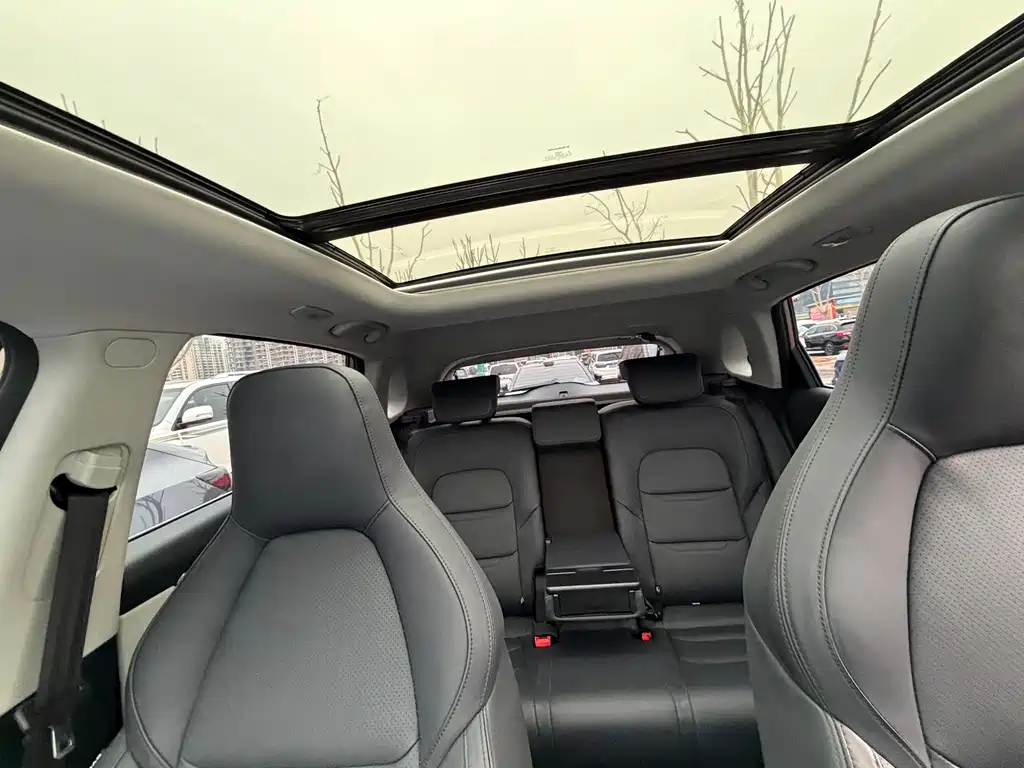 WM EX5 2019 EX5 Extra Innovation Edition 400 купить на сайте DeffCars
