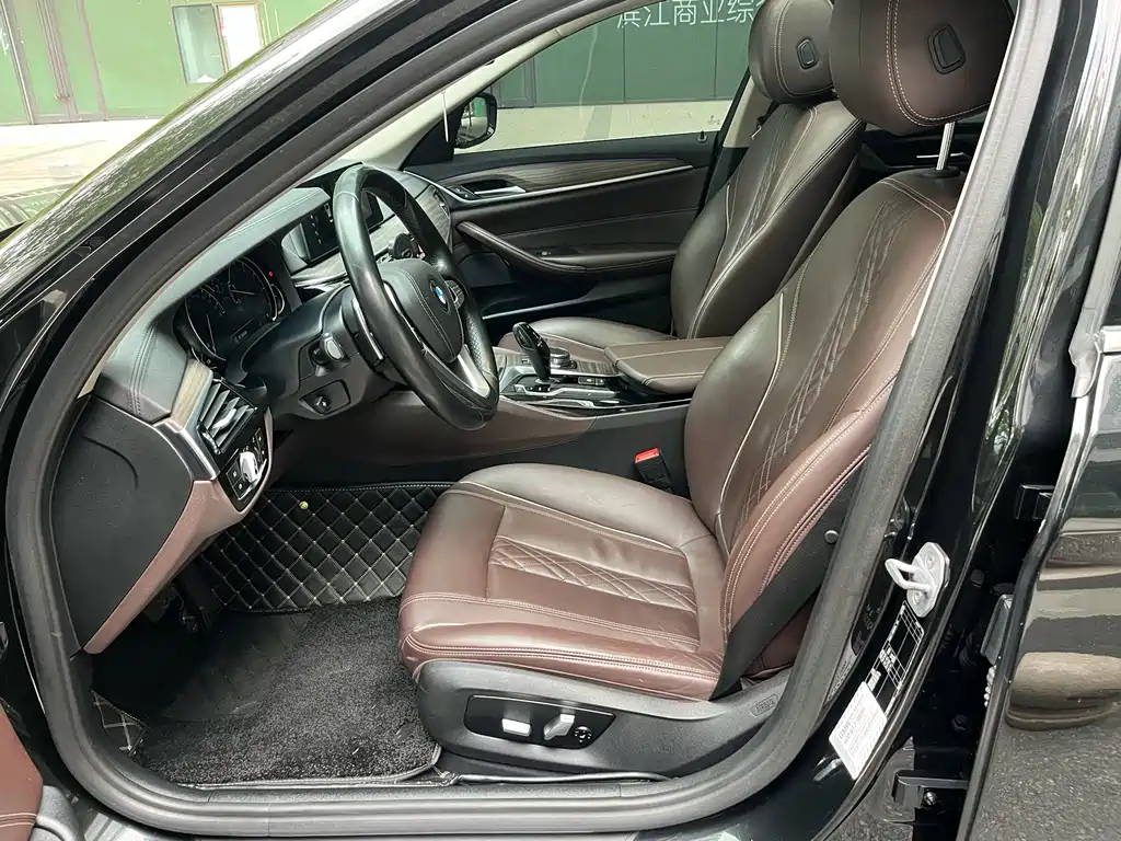 BMW 5 Series 2018 facelift 530Li leading model luxury package купить на сайте DeffCars